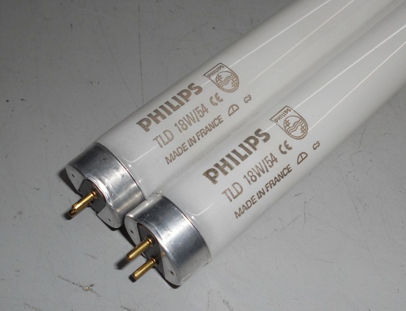 Tl d 18w 54. Philips TLD 18w/54-765. Лампа люминесцентная TL-D 18w/54-765. Лампа Philips TLD 18w/54-765 g13. Лампа линейная люминесцентная ЛЛ 18вт TLD 18/54-765 g13 дневная.